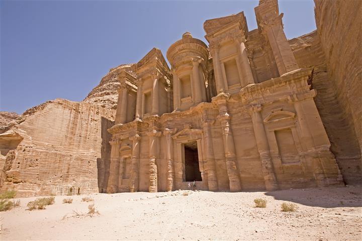 Explore Petra and Wadi Rum 3 days