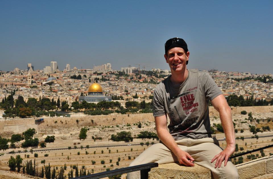 Booking-Tours travelers enjoying the views over Jerusalem